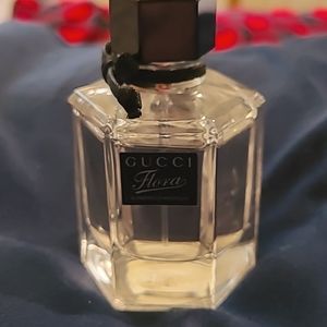 Gucci flora glamorous magnolia 50ml